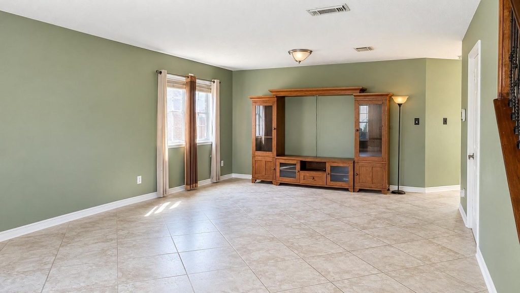 Photo 10 of 49, 29023 Fox Fountain Ln